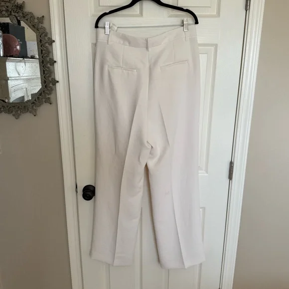 Aritzia Effortless Pants - Picture 3 of 6